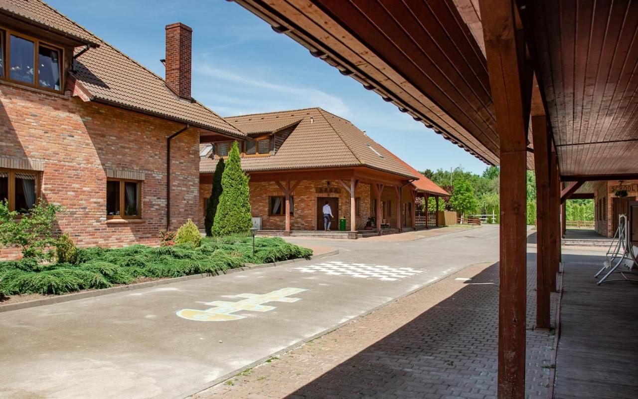 Podkowa Police Exterior foto